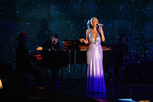 Azamara Quest - Performances 1.jpg